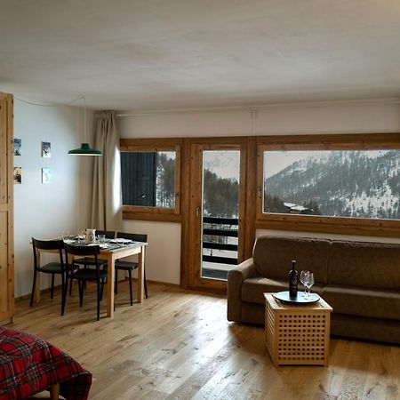 White Escape Apartman Valtournenche Kültér fotó